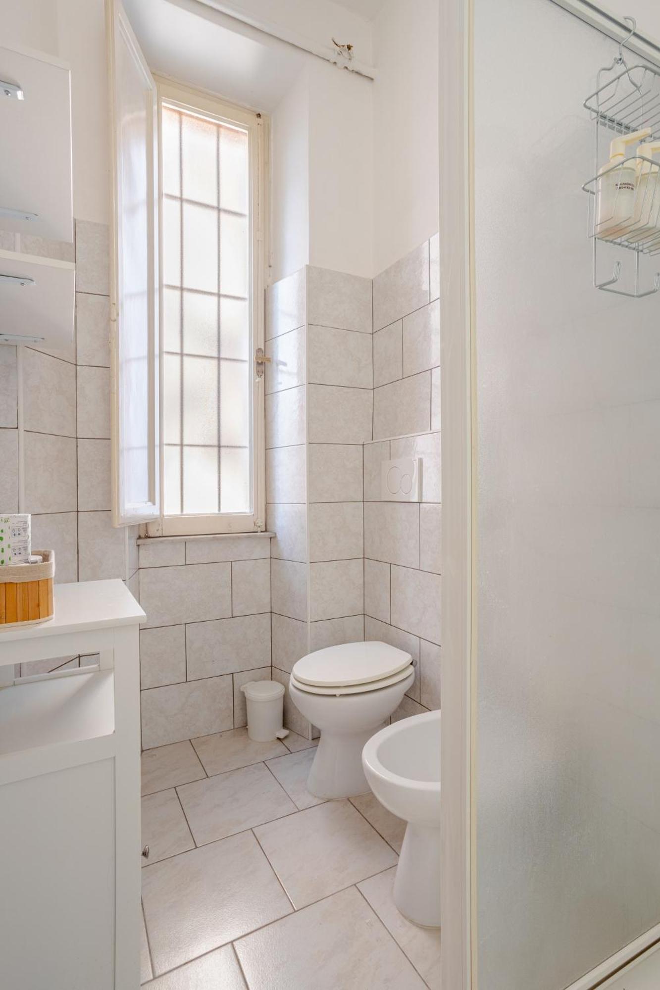 Appartamento La Dolce - Stone's Throw From The Center Roma