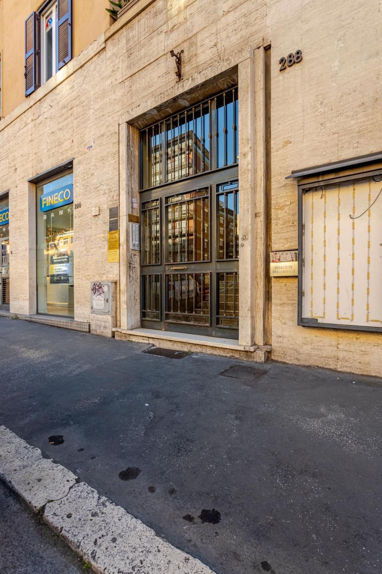 Appartamento La Dolce - Stone's Throw From The Center Roma
